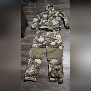 Men's cabellas instinct puffer suit